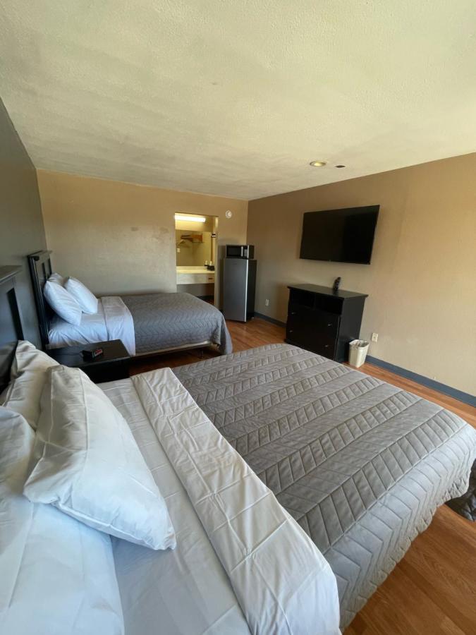 Best Budget Inn Bastrop Exterior photo